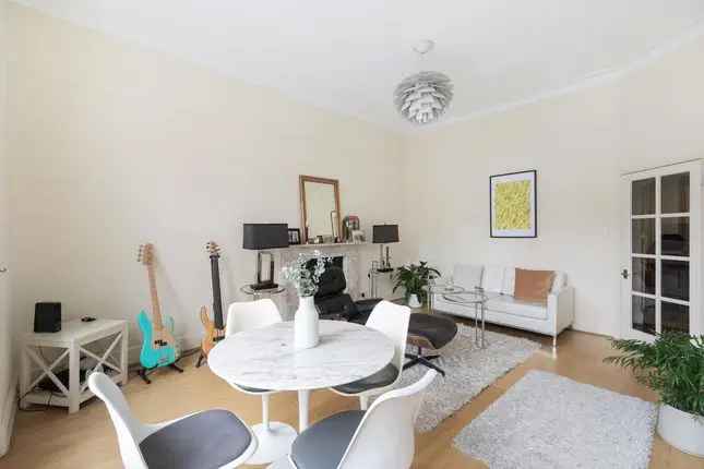 Flat for sale in Bina Gardens, London SW5