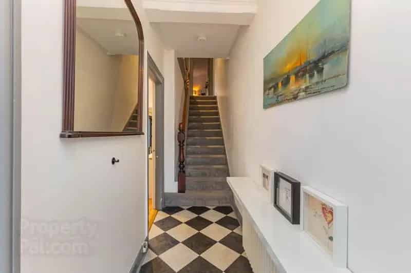 Spacious Three Floor Townhouse with Parking and Garden Near Amenities