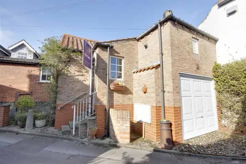 2 Bedroom Cottage for Sale