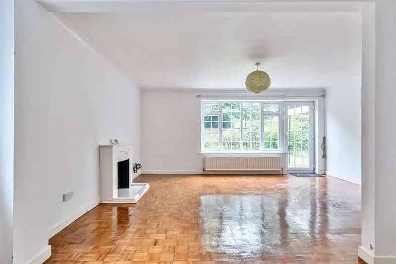 4 Bed House for Sale near Marlborough Town Centre