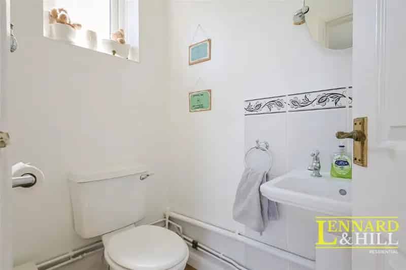4 Bed Semi-Detached House for Sale