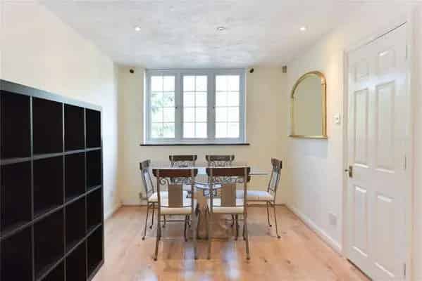 One Bedroom Duplex Apartment with Garage and Mezzanine