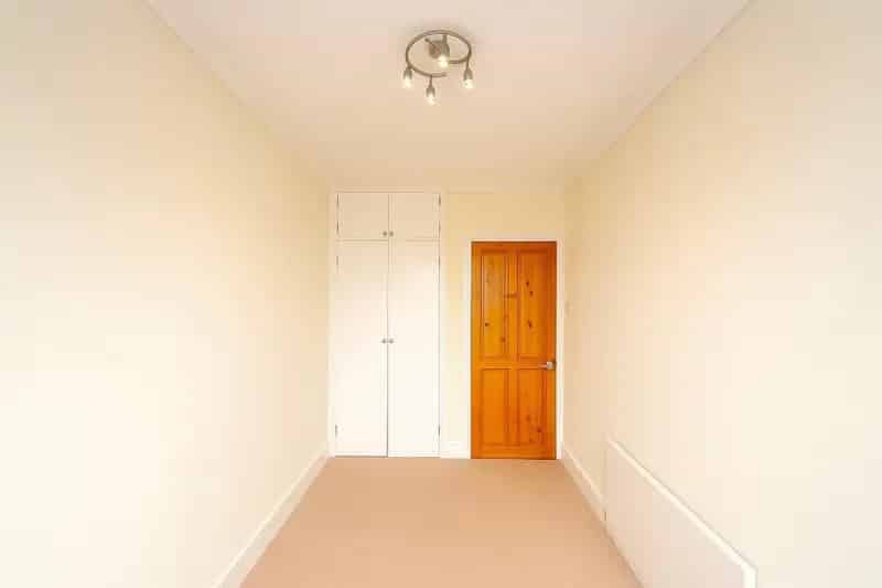 3 bedroom Flat
 To Let 
Total Size: 894 SQ FT