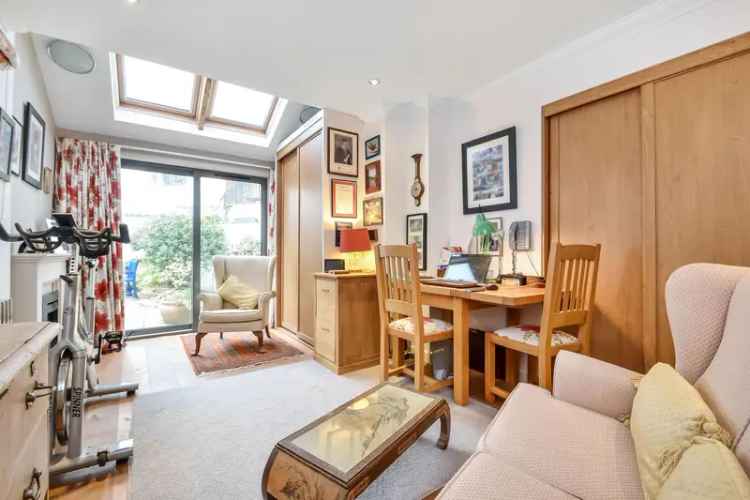 Modern 4-Bedroom Townhouse with Harbour Views Old Portsmouth