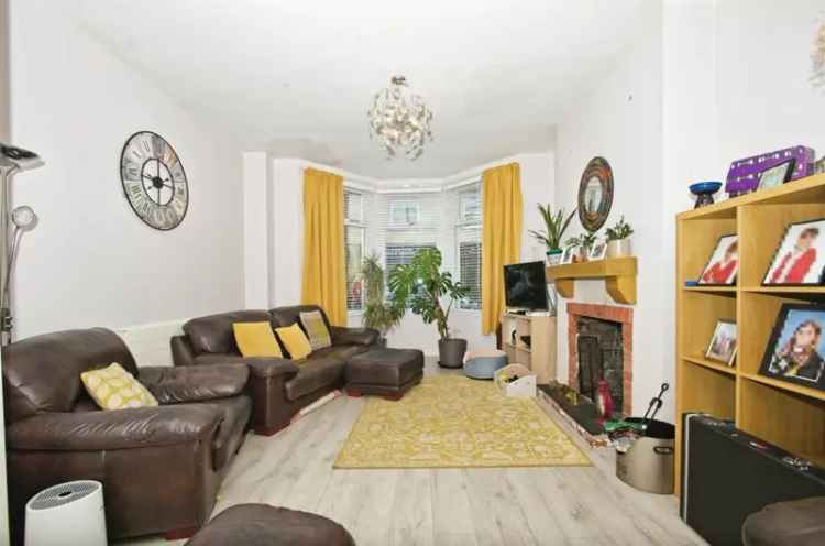 4 Bedroom End of Terrace House for Sale