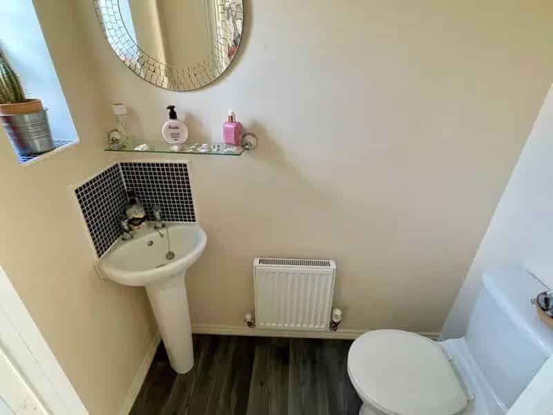 2 bedroom semi-detached house for sale