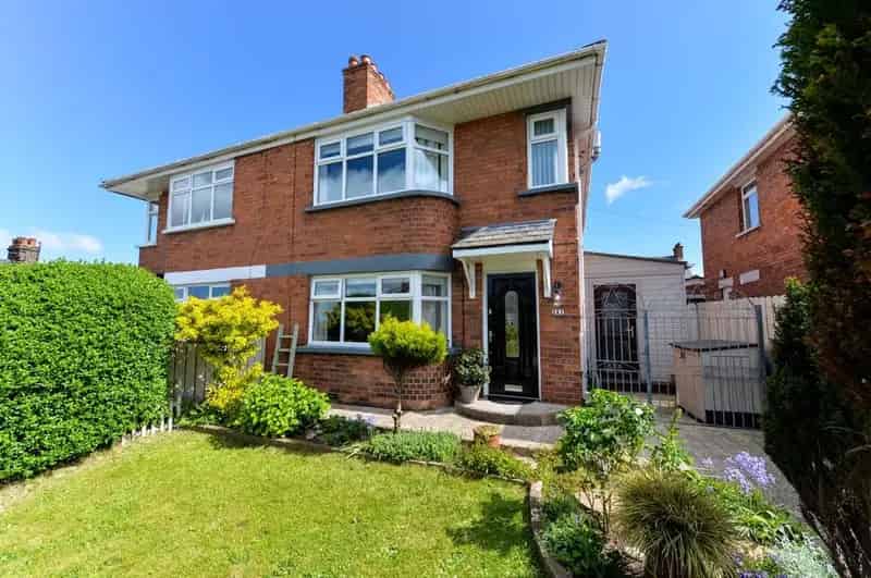 3 Bedroom Semi Detached House for Sale Belfast BT4