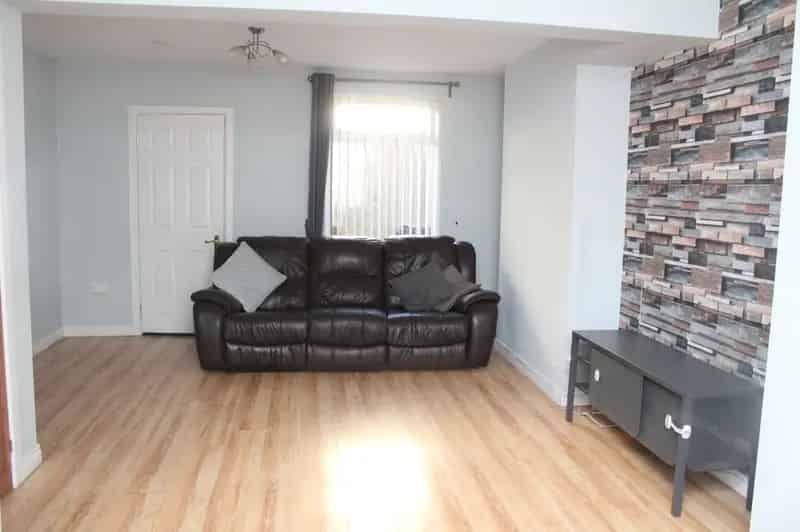 2 Bedroom Mid Terrace House to Rent Belfast BT4