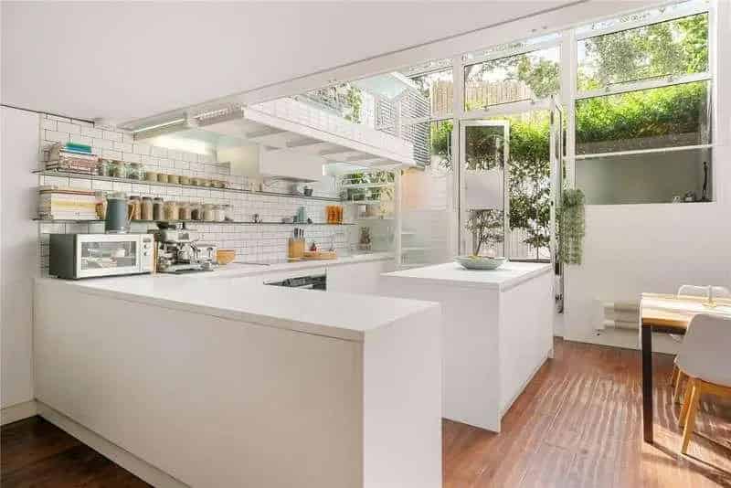 3 bed flat for sale