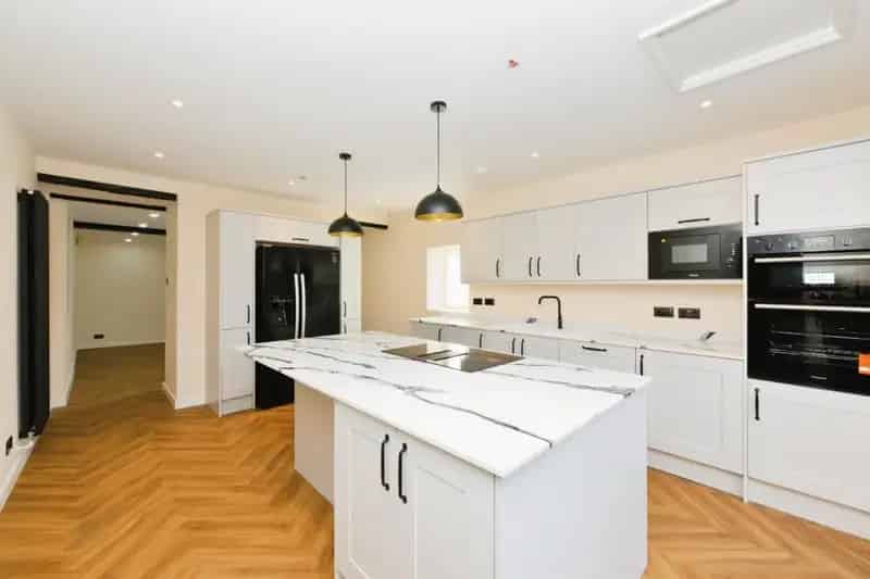 Grade II Listed 4-Bedroom House in Ware Modern Luxury and Period Charm