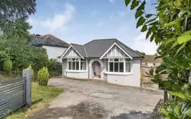 Detached Bungalow near Totnes Town Centre 3 Bedrooms