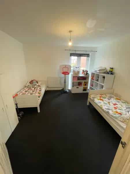 Flat For Rent , England