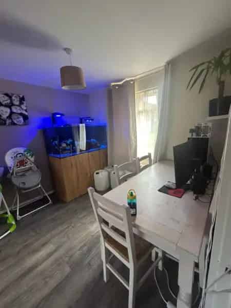 5 Bed House Big Garden Garage Shed