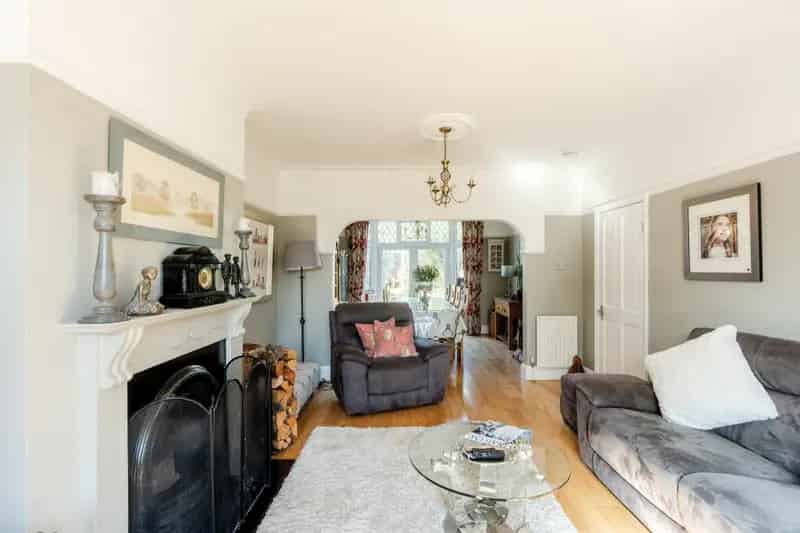 6 Bedroom Semi Detached House For Sale
