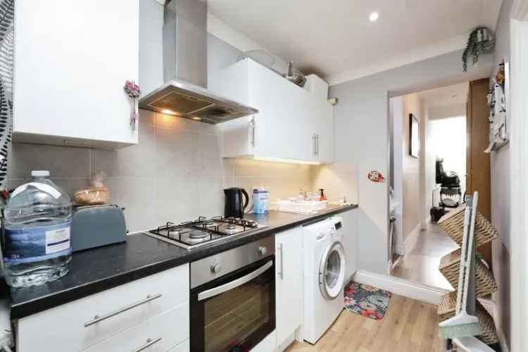 2 Bed Maisonette Near Watford High Street Station