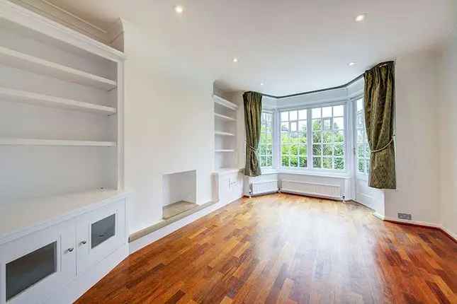 Four Bedroom Semi-Detached House for Rent in Hampstead Garden Suburb