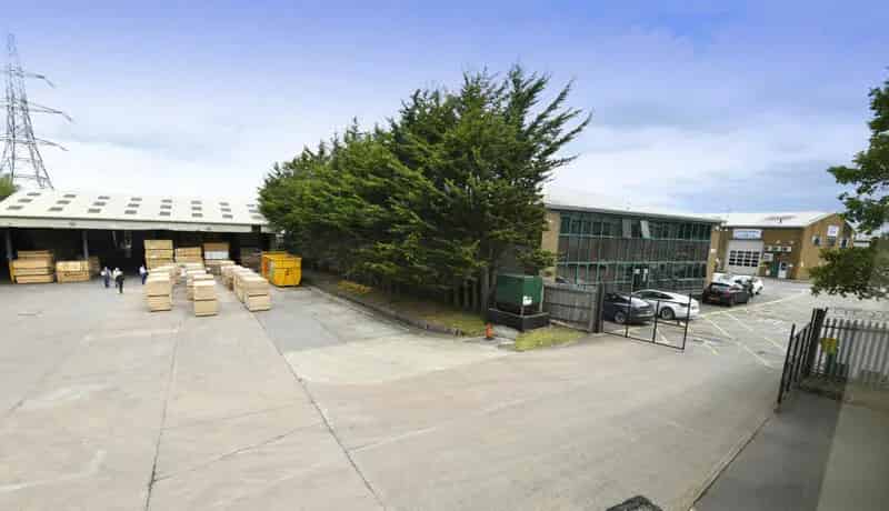Freehold Industrial Complex with Warehouses and Yards