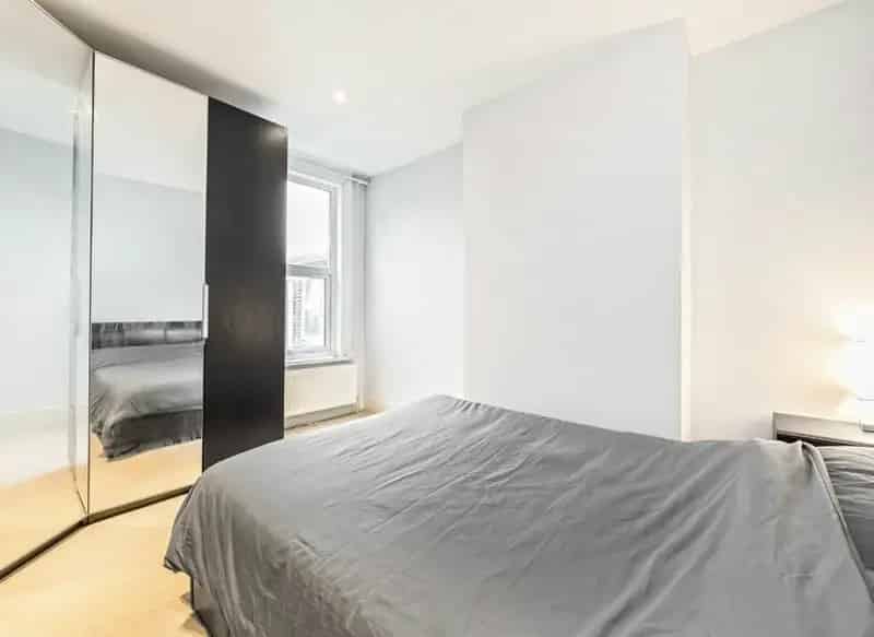 3 Bedroom Victorian Apartment Near Wimbledon Town Centre