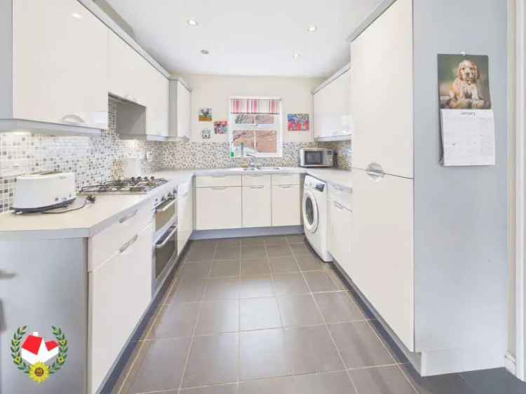 3 Bedroom Semi Detached House For Sale Quedgeley