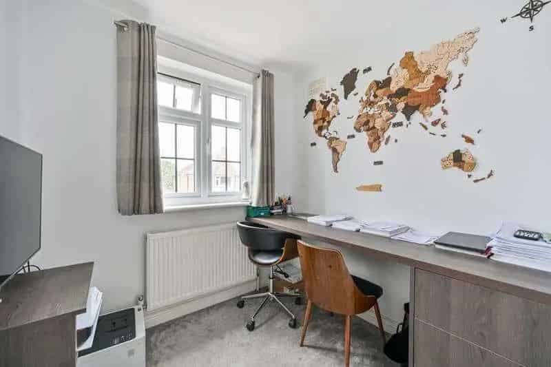 5 Bedroom House for Sale Near Maidenhead Station