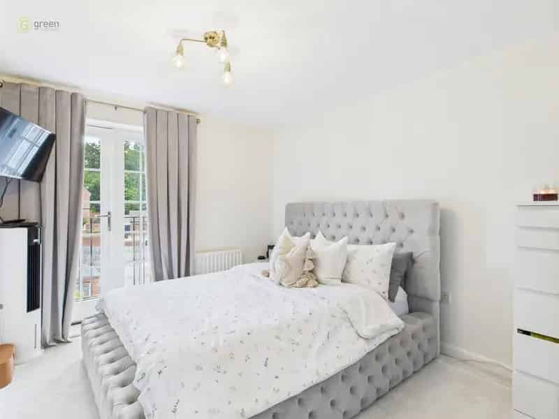 2 Bedroom Apartment for Sale Modern EnSuite Parking
