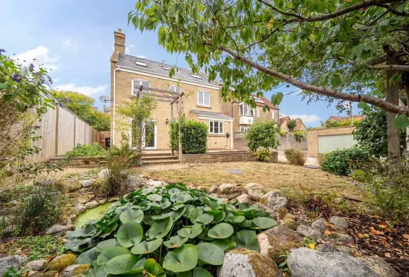 5 bedroom house for sale