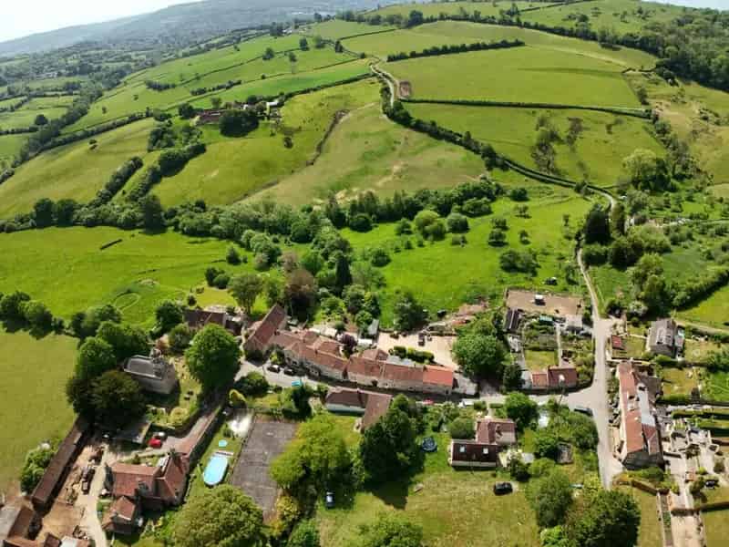 4 Bedroom Terraced House for Sale in Woolley