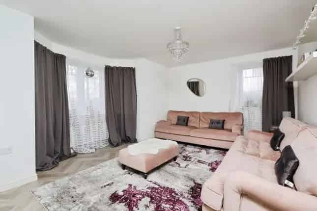 1 Bedroom Flat for Sale in Glasgow G33 Garthamlock
