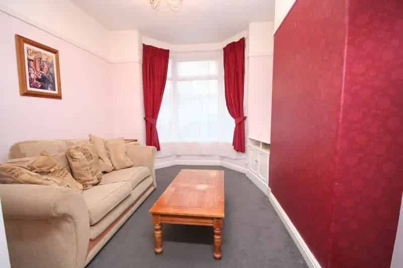 3 bedroom Mid Terrace House for sale, Middlesbrough, North Yorkshire, TS1