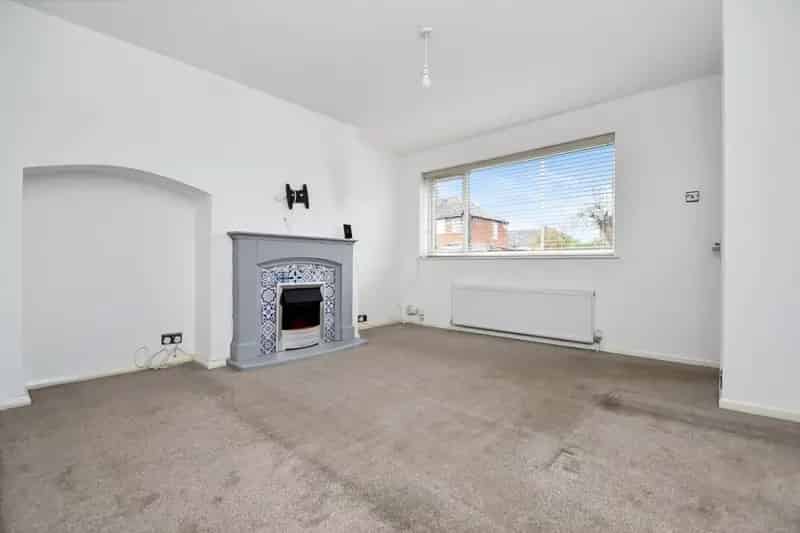 4 Bedroom House To Let Near Esholt Woods