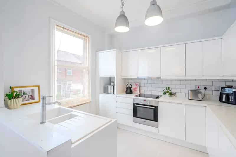 Five Bedroom Mid Terrace House Freehold