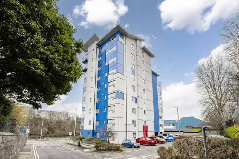 2 Bedroom Flat for Sale in Scotland