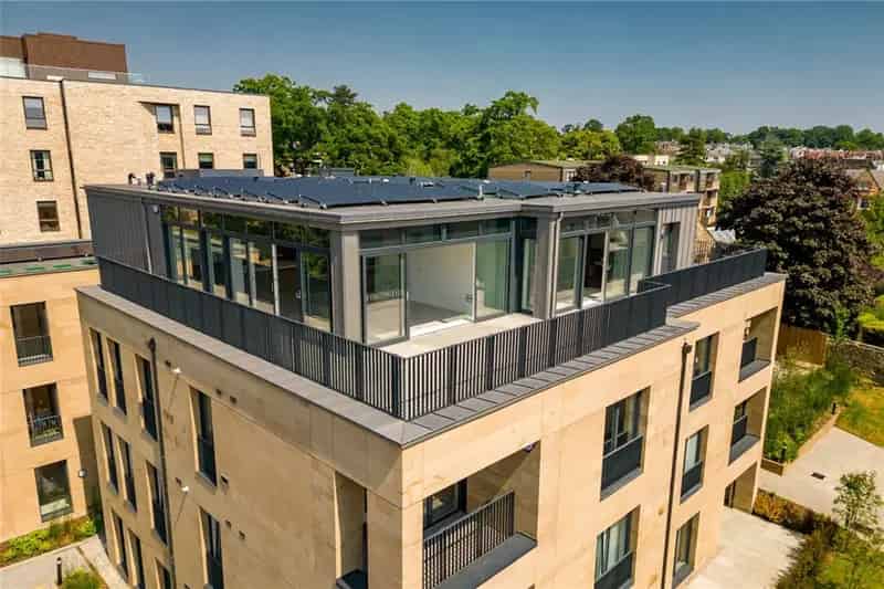 Luxury 3-Bedroom Penthouse Apartment Murrayfield Wrap-Around Terrace