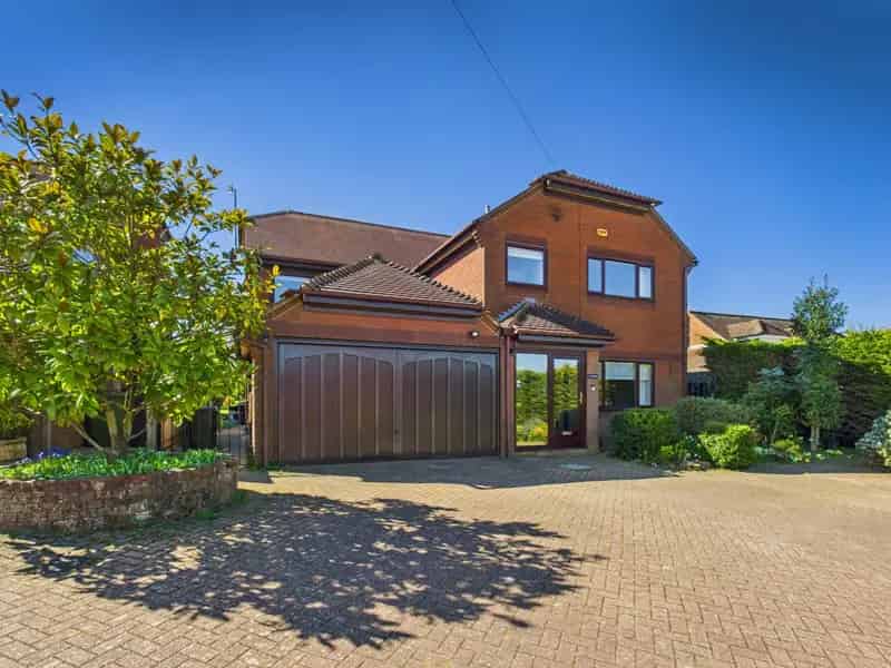 5 Bedroom Detached House Marston Hill Oving