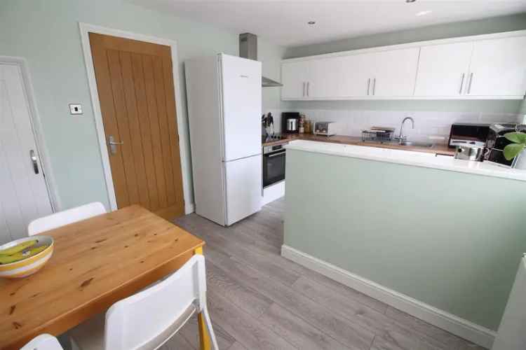 3 Bedroom Semi-Detached House to Rent