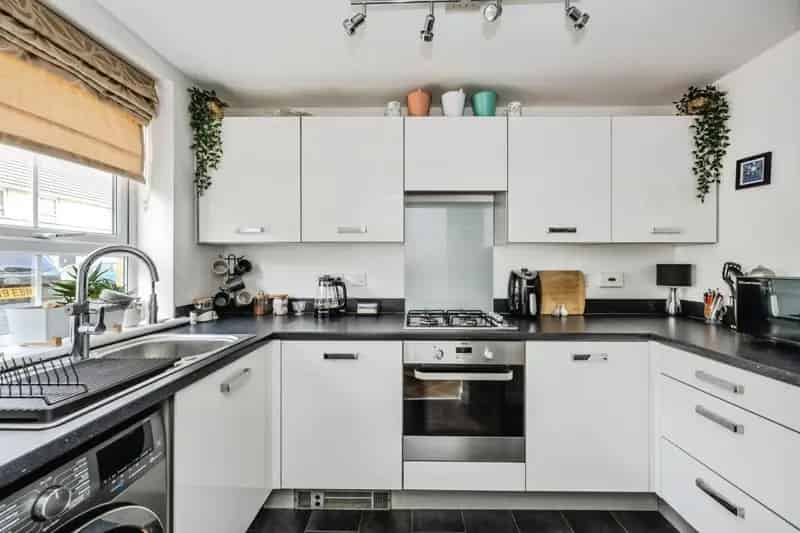 2 bedroom terraced house