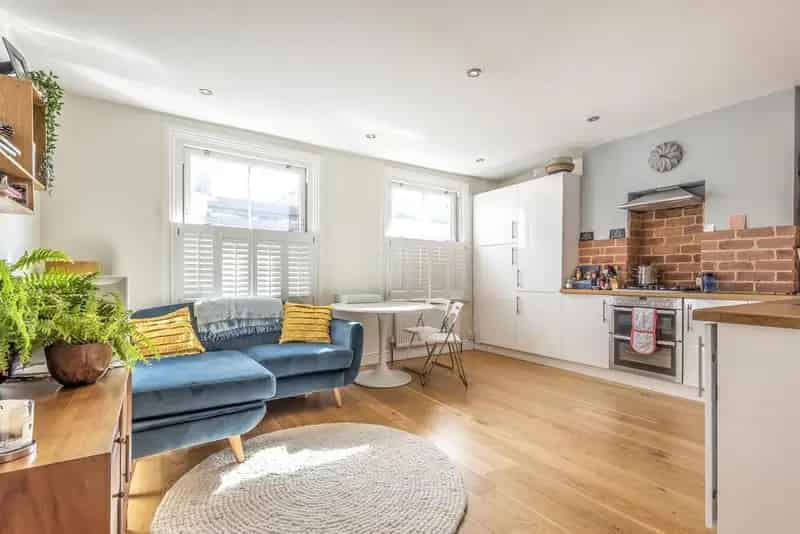 One Bedroom Flat near Battersea Park Clapham Junction