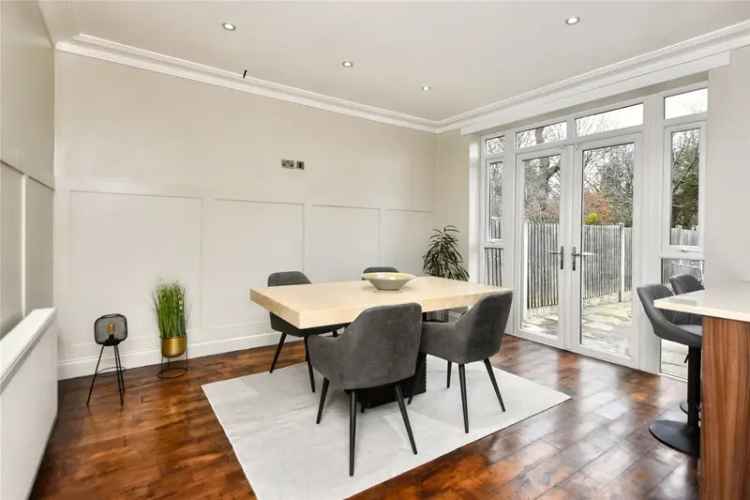 House For Sale in Leeds, England