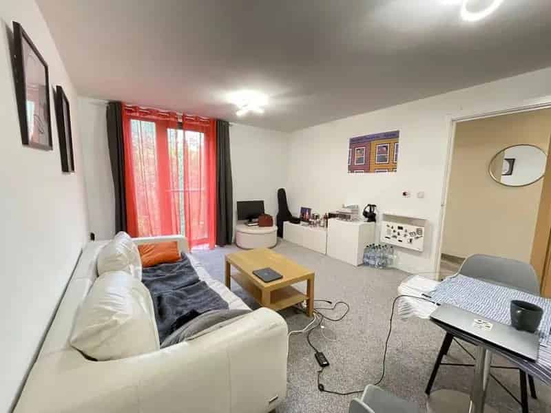 1 Bedroom Apartment Near New Street Station