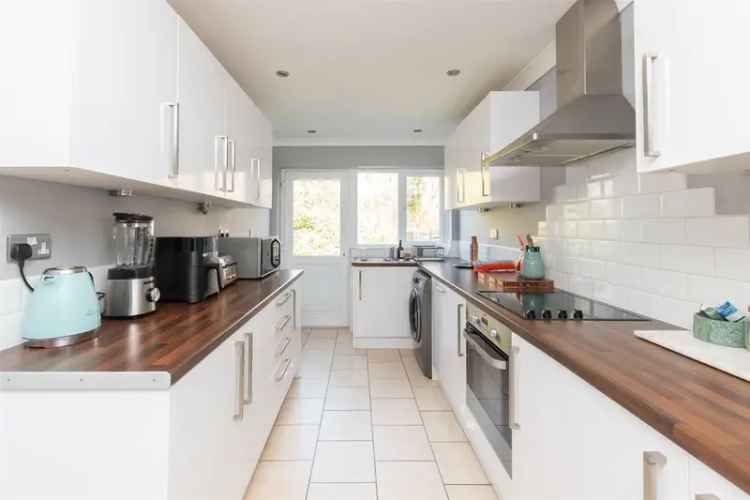 4 Bedroom Semi-Detached House Near Meopham Station