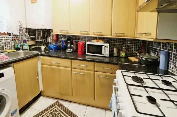 1 Bedroom Flat for Sale London E17 - Chain Free