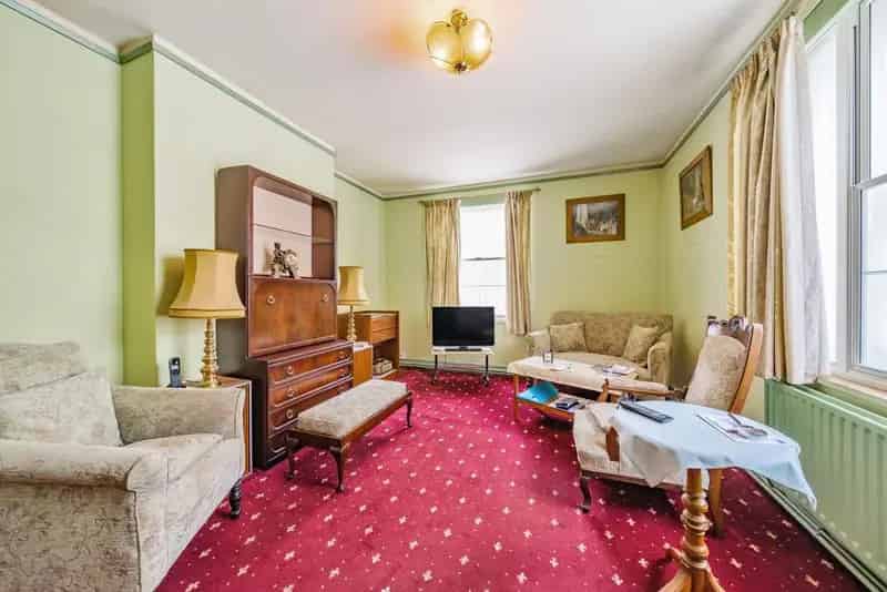 Flat For Sale , London, England