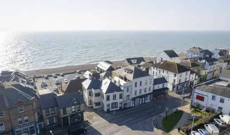 2 Bedroom Flat for Sale Sandgate Kent