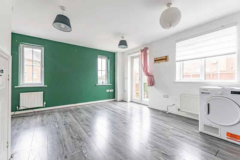 4 bedroom House
 For Sale