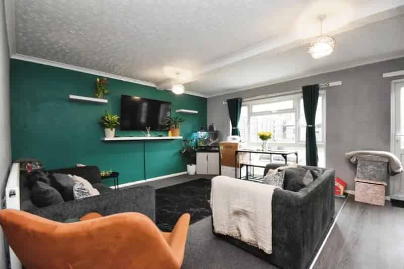 3 Bed House Harold Hill Romford