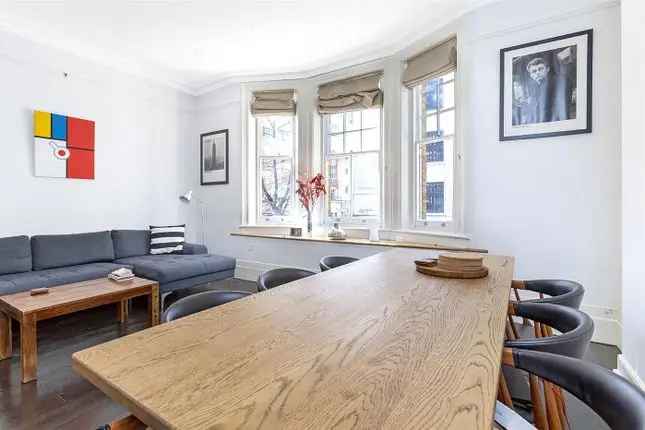 Flat to rent in Great Portland Street, London W1W