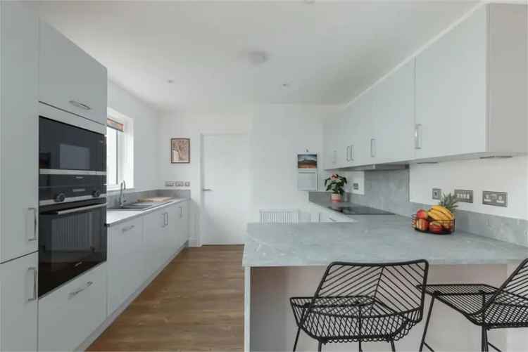 4 Bed Detached House with 2 Reception Rooms East Calder