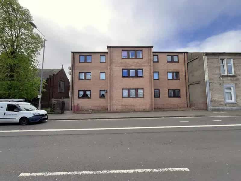 1 Bedroom Ground Floor Flat for Sale Near Amenities