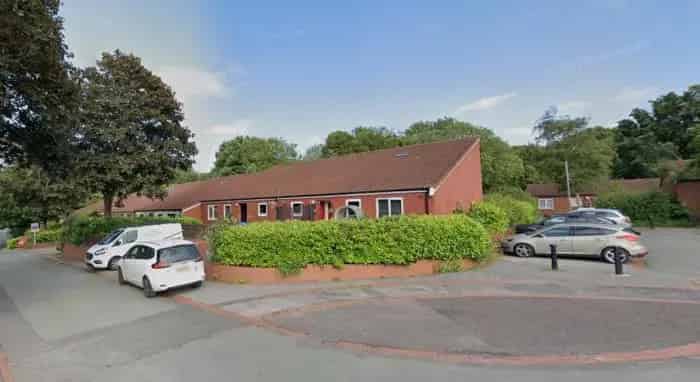 3 bed bungalow in Windmill Hill