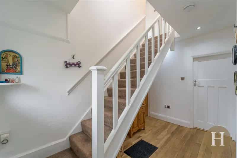3 Bedroom Semi Detached House For Rent